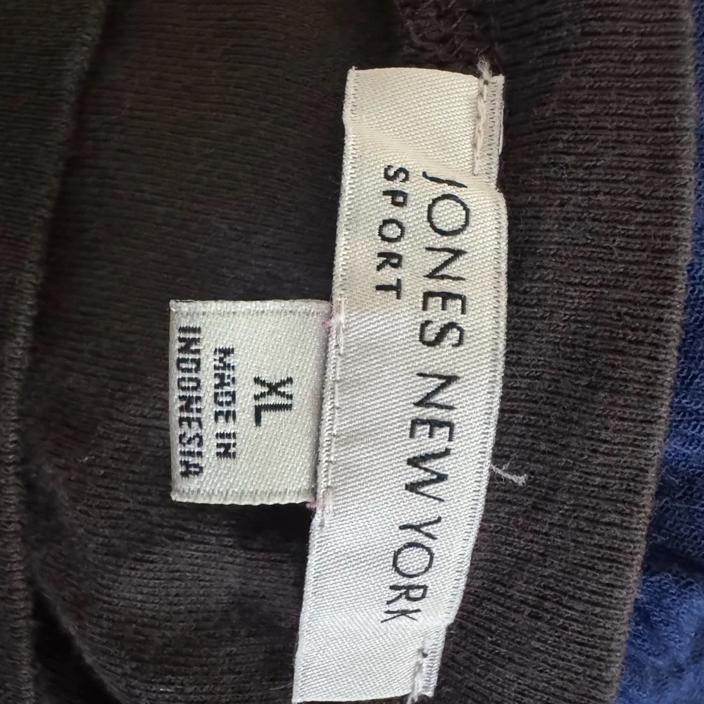 Jones New York Chocolate Long Sleeve Top - Picture 4 of 6